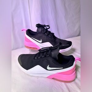 Nike Women’s Black, White & Pink Sneakers